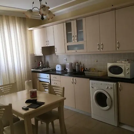 Beautiful Short Walk To Altinkum Appartement